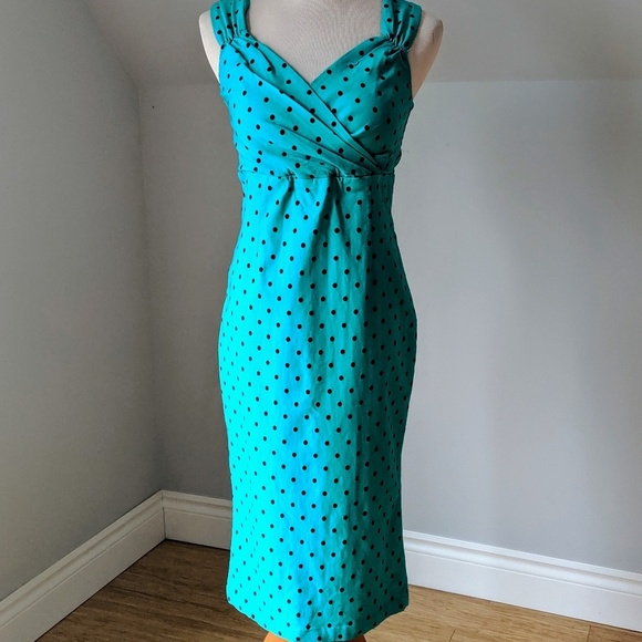 RockSteady Dresses & Skirts - RockSteady Polka Dot Viva Wiggle Dress in Mint
